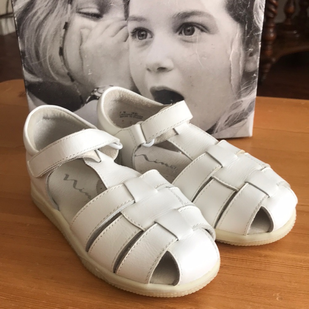Size 7 Leather, Velcro, FINAL PRICE…good deal!